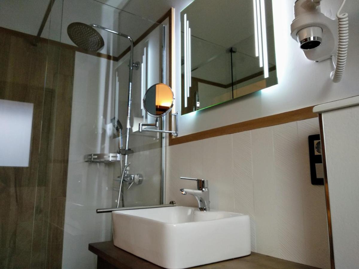 Hostal Canton Plaza Hospital de Órbigo Εξωτερικό φωτογραφία