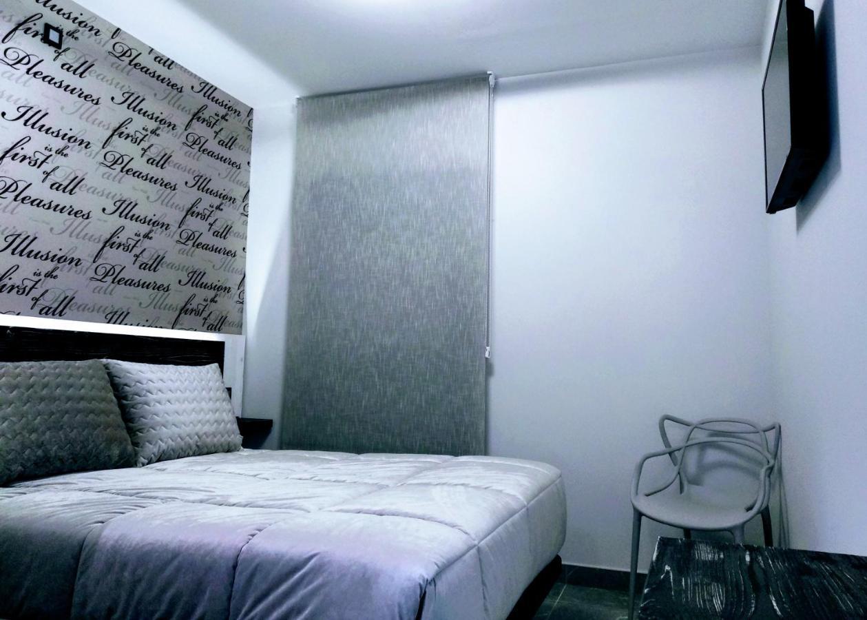 Hostal Canton Plaza Hospital de Órbigo Εξωτερικό φωτογραφία